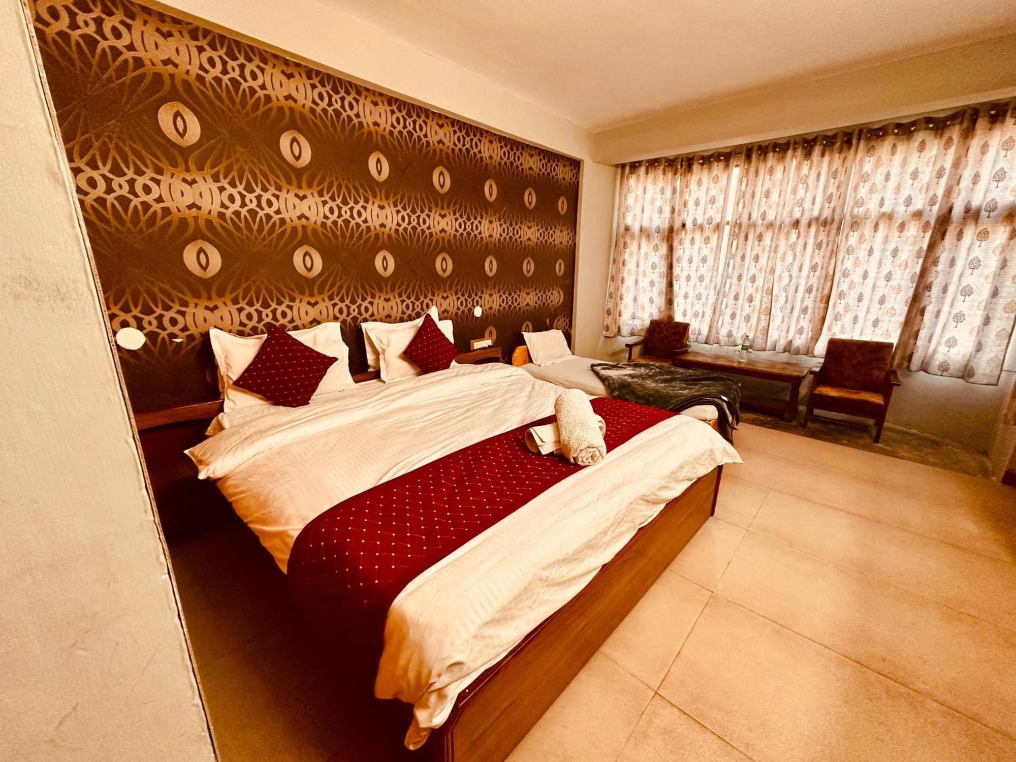 Hotel D Kanchan Manali Eksteriør bilde