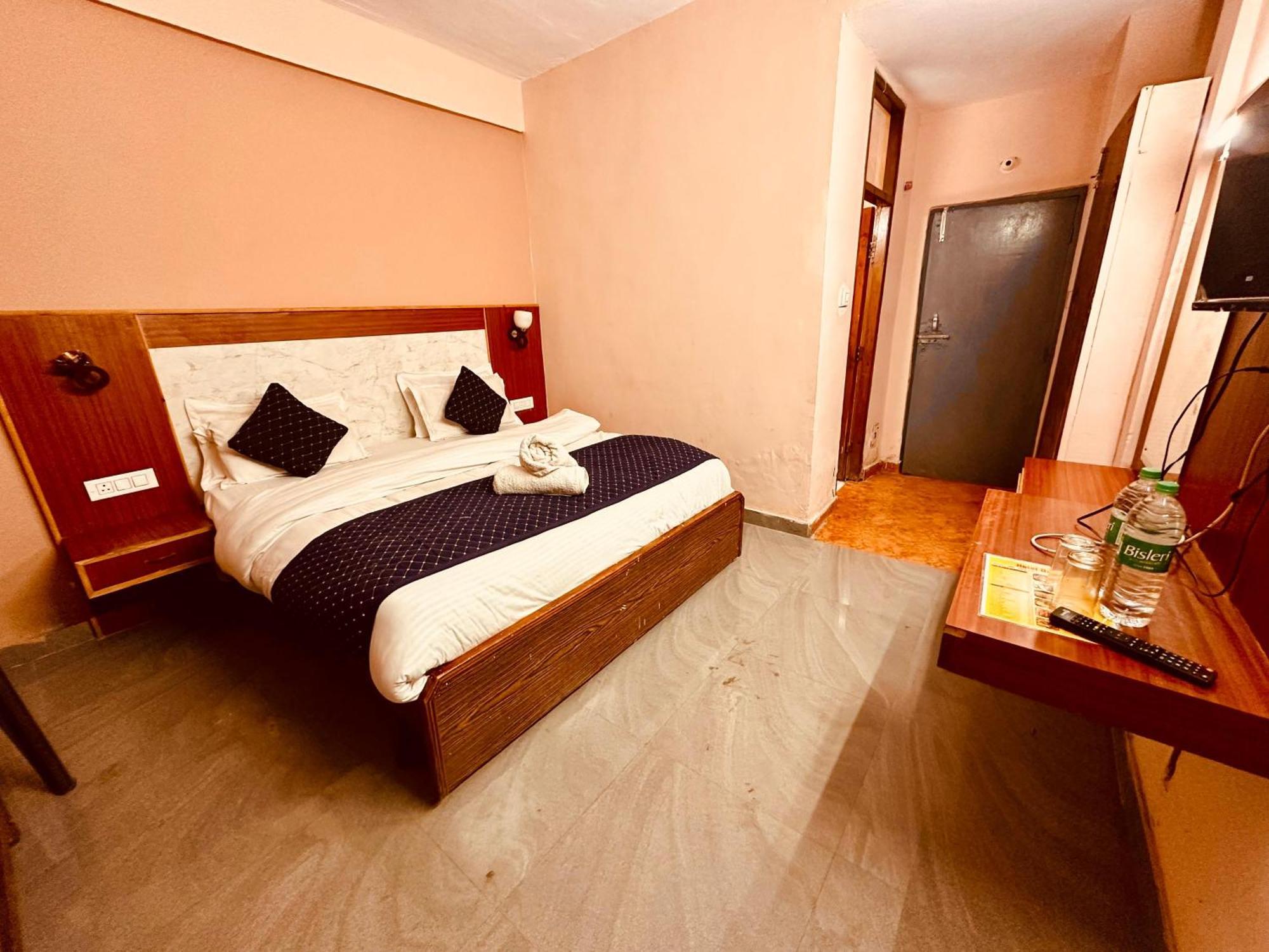 Hotel D Kanchan Manali Eksteriør bilde